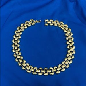 18” gold tone necklace